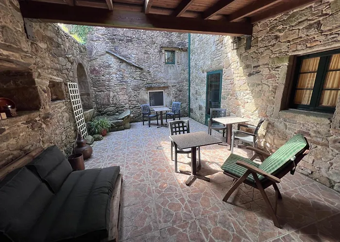 Fogar Dos Antigos Mazaricos